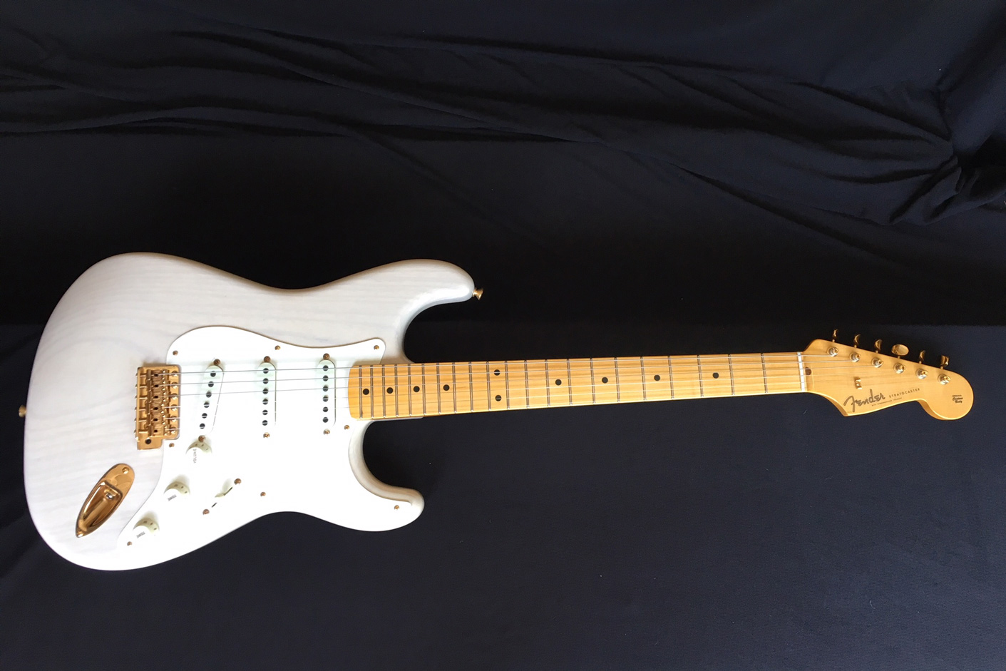 FENDER CUSTOM SHOP 2019 VINTAGE CUSTOM 57 STRAT AGED WHITE BLONDE