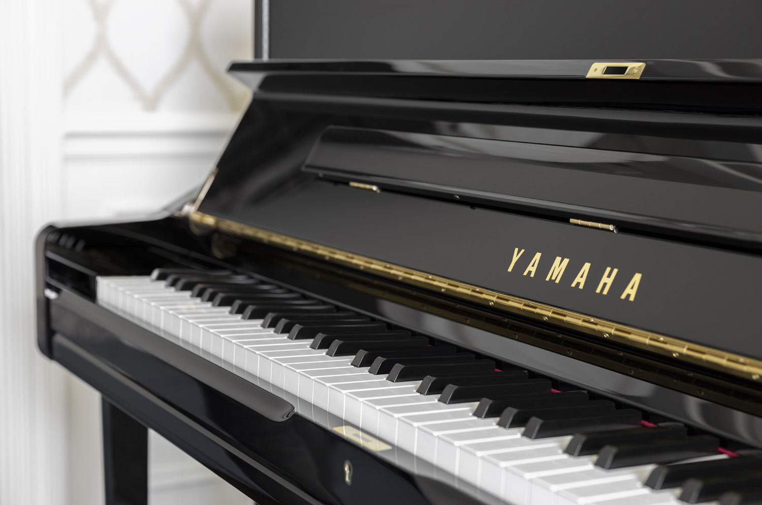 YAMAHA U3 RECONDITIONED ACOUSTIC UPRIGHT PIANO PE