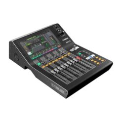 YAMAHA DM3-D 22-CHANNEL DIGITAL MIXER